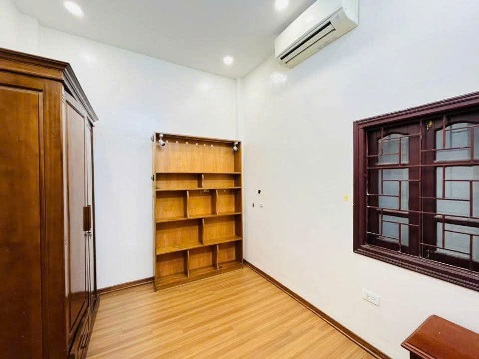 Cho thuê nhà nguyên căn ngõ 161 Thịnh Quang 45m2, 4 tầng x 4 ngủ, 14.5 Triệu - Ảnh 2